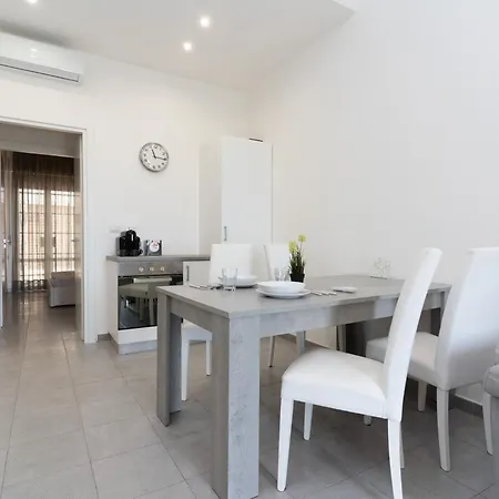 The Sea Under The House Marina di Strongoli